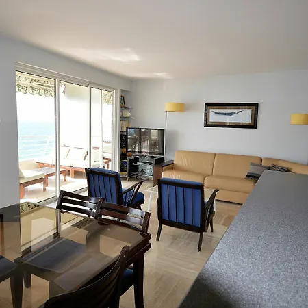 Wonderful Seafront Apartment