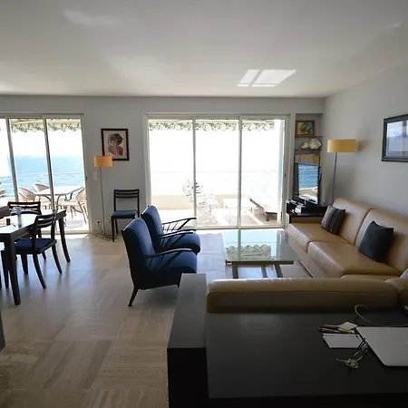 Wonderful Seafront Daire
