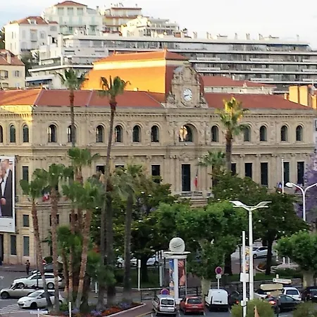 Wonderful Seafront Daire