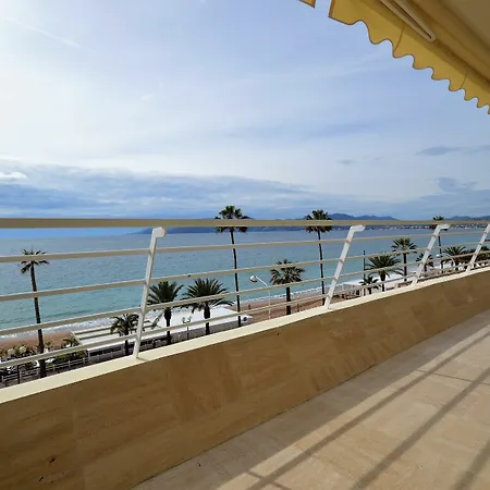 Wonderful Seafront Daire